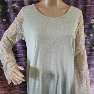 SIZE M WHATNOT BOUTIQUE Green Lace Blouse INVPV44